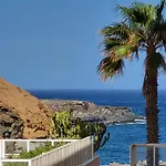 Apartman 2 Bedroom With A Pool Arona
