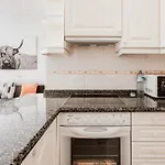 2 Bedroom With A Pool Apartman
