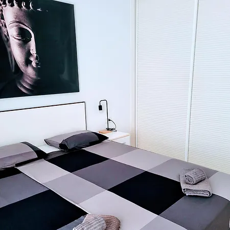 2 Bedroom With A Pool * أرونا