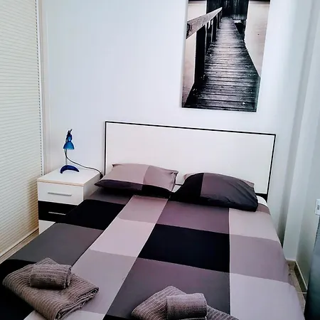 شقة 2 Bedroom With A Pool