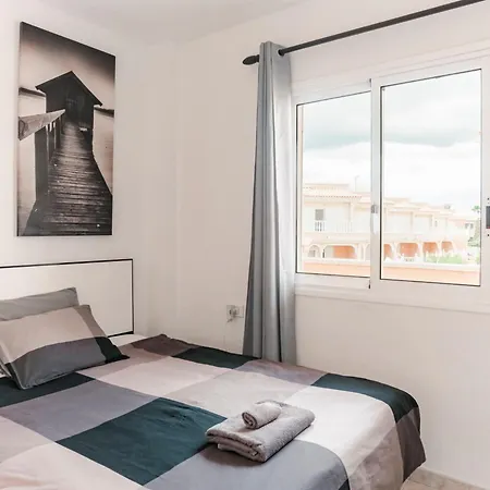 2 Bedroom With A Pool Apartamento *
