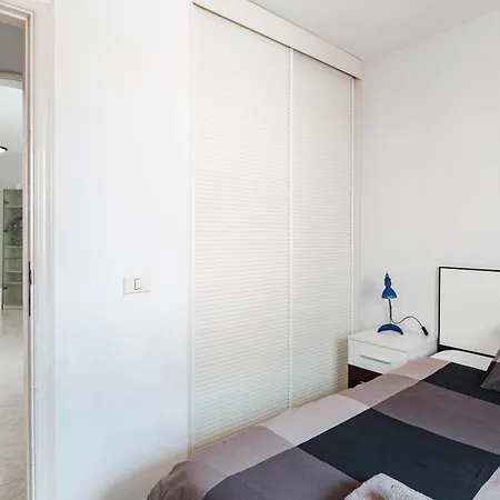 Apartamento 2 Bedroom With A Pool *