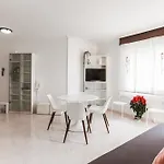 Appartement 2 Bedroom With A Pool *